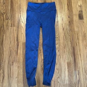 Lululemon periwinkle/blue leggings